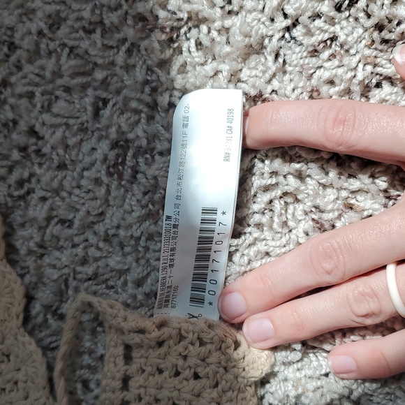 Forever 21 Crochet Crop Top - Picture 6 of 7